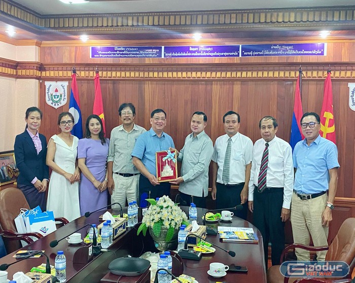 Trường Đại học Hòa Bình gặp gỡ Ban giám hiệu trường Rattana, bàn kế hoạch hợp tác để tiến hành ký biên bản ghi nhớ tại Việt Nam trong thời gian tới
