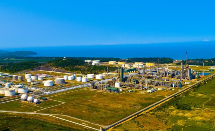 Nhà máy lọc dầu Dung Quất - Điểm sáng trong sự phát triển của tỉnh Quảng Ngãi. Ảnh: BSR