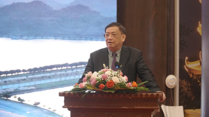 Phó giáo sư Tô Ngọc Hưng phát biểu tại lễ ký kết. Ảnh: HBU