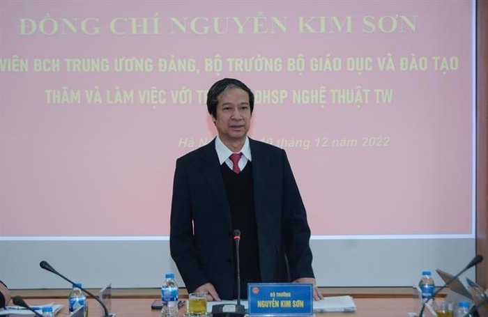 Bộ trưởng Nguyễn Kim Sơn phát biểu tại cuộc làm việc. Ảnh: Bộ Giáo dục và Đào tạo