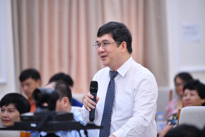 Giáo sư - Tiến sĩ Phạm Thành Huy, Hiệu trưởng Trường Đại học Phenikaa trao đổi ý kiến tai cuộc gặp gỡ