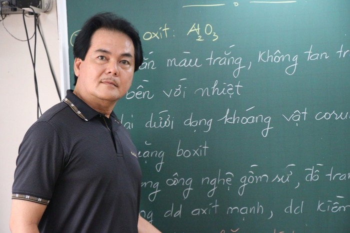 Thạc sĩ Huỳnh Thanh Phú - Hiệu trưởng Trường trung học phổ thông Bùi Thị Xuân. Ảnh: NVCC