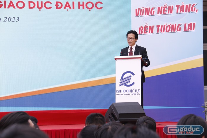 Phó giáo sư Đinh Văn Toàn - Phó Giám đốc Trung tâm Kiểm định chất lượng giáo dục - Đại học Quốc gia Hà Nội