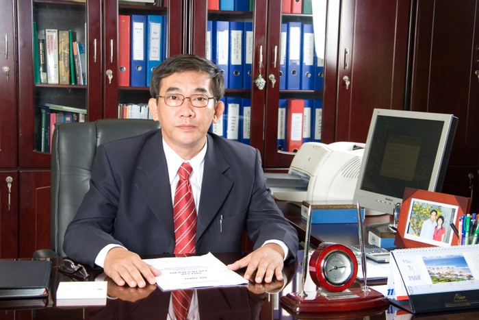 Nhà giáo nhân dân, Phó giáo sư, Tiến sĩ Hồ Thanh Phong. Ảnh: NVCC