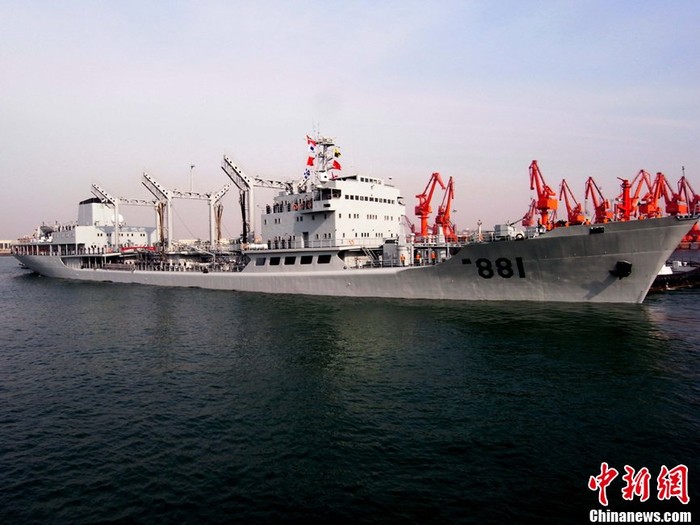 Tàu chi viện viễn dương Hồng Trạch Hồ lần đầu tham gia diễn tập