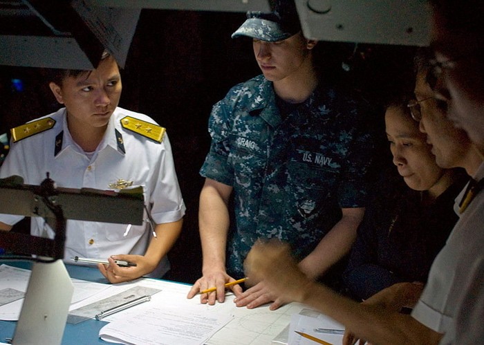 Sĩ quan trẻ hải quân hai nước giao lưu kế hoạch tác chiến