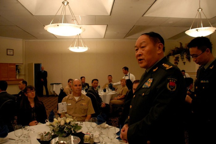 Bộ trưởng Quốc phòng Trung Quốc phát biểu trong tiệc chào mừng đoàn khách quân sự Trung Quốc đến thăm căn cứ hải quân Mỹ