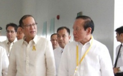 Tổng thống Philippines gặp gỡ ứng viên Đại sứ đi Trung Quốc, ông Domingo Lee