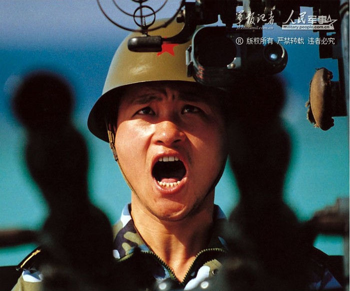 Binh lính Trung Quốc đồn trú trái phép tại khu vực Trường Sa huấn luyện quân sự
