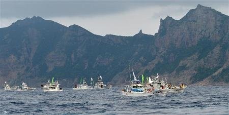 Giới truyền thông Trung Quốc đưa tin, Cục Cảnh vệ bờ biển Nhật Bản phái tàu công vụ hộ tống phái đoàn nghị sĩ, quan chức và người dân Nhật Bản ra đảo Senkaku