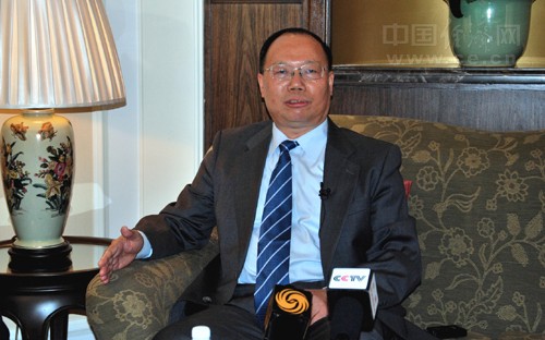 Trưởng đoàn Trung Quốc dự đối thoại Shangri-La 11, trung tướng Nhiệm Hải Tuyền. Bằng việc hạ cấp độ trưởng đoàn cũng như một loạt động thái trước, trong và sau đối thoại Shangri-La, Bắc Kinh dường như đang muốn "hạ bệ" ảnh hưởng của đối thoại này nhưng đó là điều phi thực tế