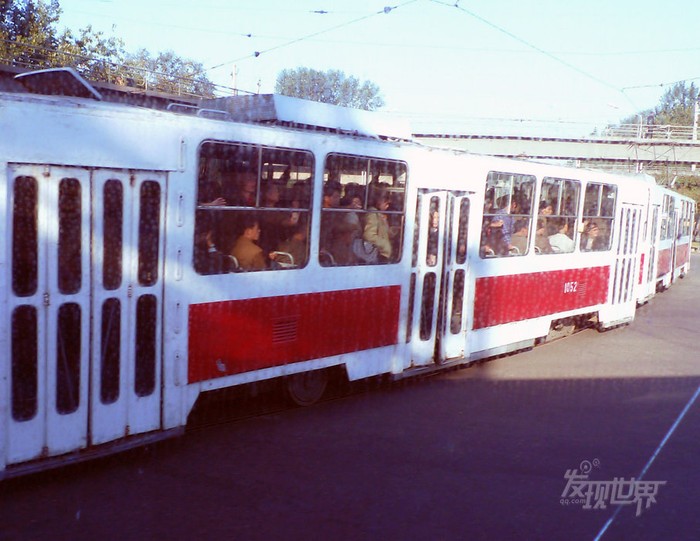 Tàu hỏa, tàu điện ngầm là phương tiện giao thông công cộng phổ biến