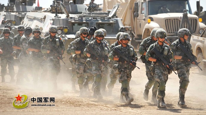 Sau khi hoàn thành diễn tập, lực lượng quân sự Trung Quốc tham gia diễu binh