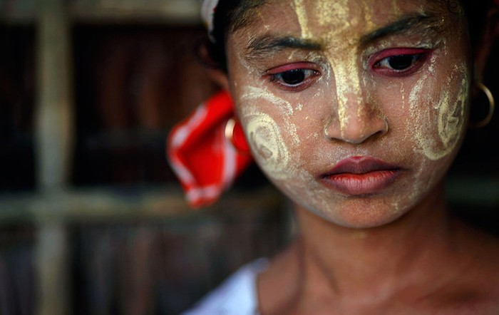 Một thiếu nữ nông thôn Myanma