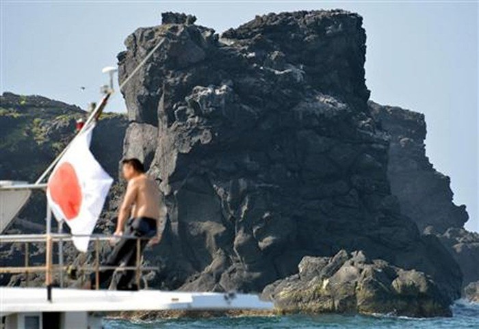 Chuyến thị sát đảo Senkaku nhằm khẳng định chủ quyền Nhật Bản đối với nhóm đảo này và vùng biển bao quanh