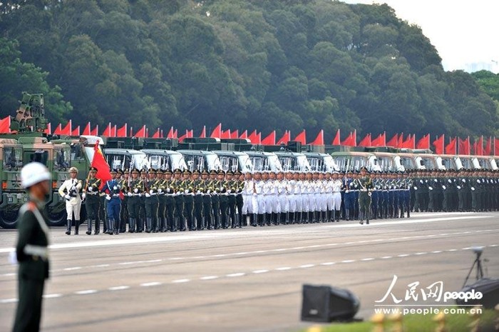 Khối diễu hành đại diện cho 3 quân chủng hải - lục - không quân Trung Quốc