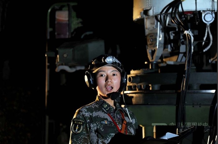 Ngày càng nhiều đơn vị chủ lực quân đội Trung Quốc gọi nhập ngũ nữ thanh niên