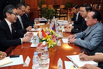 Ngoại trưởng Indonesia gặp người đồng cấp Campuchia trong một nỗ lực không mệt mỏi nhằm hàn gắn rạn nứt trong ASEAN về vấn đề biển Đông