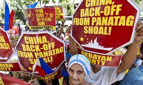 Người dân Philippines biểu tình phản đối Trung Quốc gây căng thẳng trên bãi cạn Scarborough