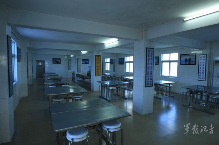 Nhà ăn của quân Trung Quốc trên một số đảo chiếm đóng trái phép ở Trường Sa