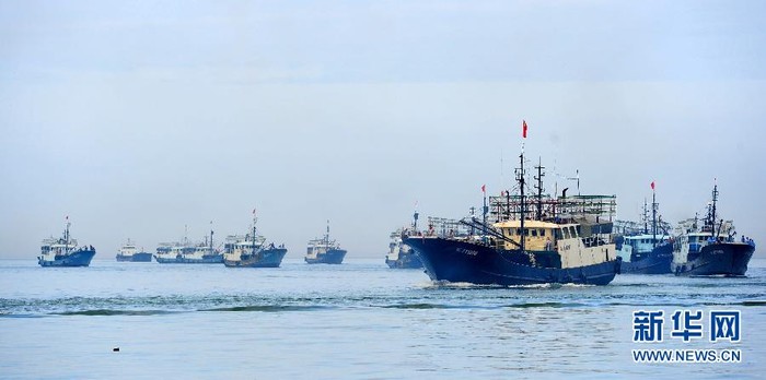 30 tàu cá Trung Quốc có tải trọng trên 140 tấn đều là tàu vỏ thép lập thành biên đội ra hoạt động trái phép tại Trường Sa