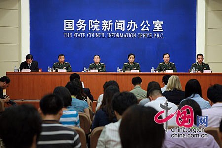Buổi họp báo đặc biệt của nhóm quan chức Bộ Quốc phòng Trung Quốc thực chất là một hoạt động nhằm lấp liếm những sai trái và hành vi leo thang trên biển Đông liên quan đến cái gọi là "khu phòng thủ Tam Sa"