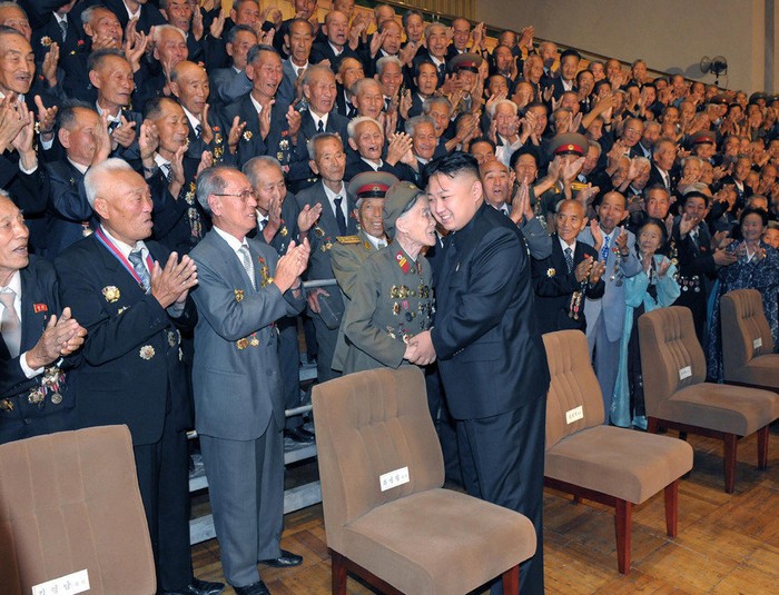 Một cựu chiến binh bày tỏ tình cảm với tân Nguyên soái Bắc Triều Tiên