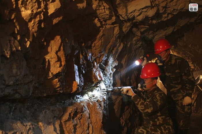 Lực lượng quân đội Trung Quốc bí mật hoan thăm dò tìm kiếm mỏ vàng
