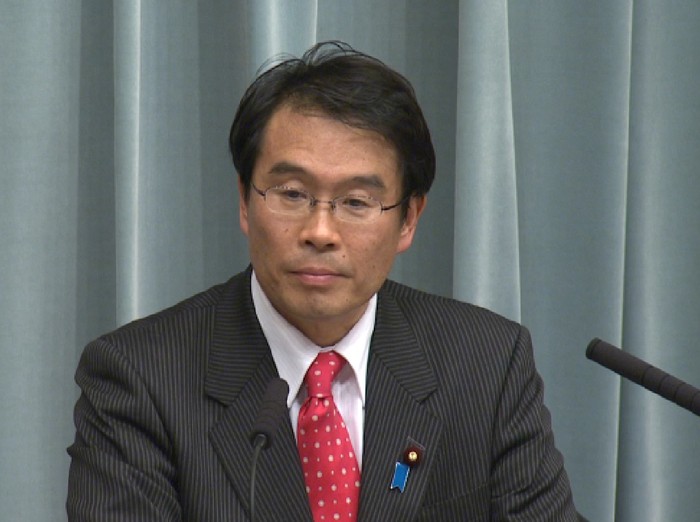Ông Jin Matsubara, Chủ tịch Ủy ban An ninh công cộng quốc gia Nhật Bản đau đầu nghĩ cách đối phó với sự manh động, liều lĩnh của tàu cá Trung Quốc trên biển Hoa Đông