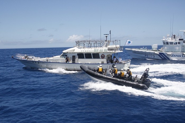 Tàu Cảnh sát biển Nhật Bản rượt đuổi 1 tàu Đài Loan trên biển Hoa Đông đang tìm cách đổ bộ lên Senkaku