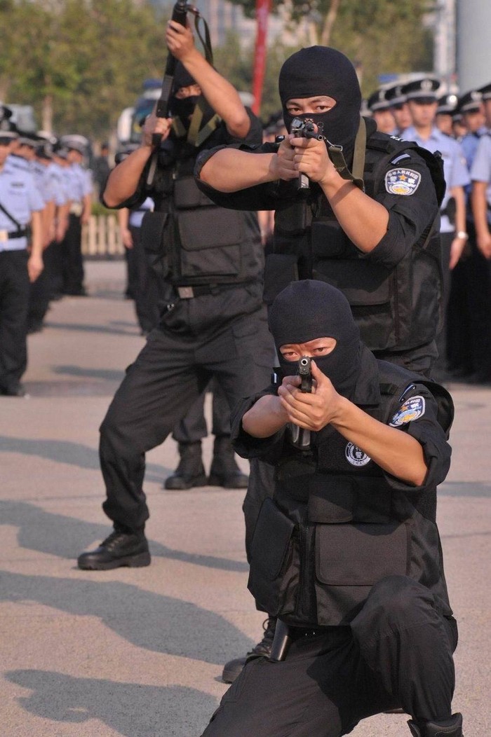 Cảnh sát vũ trang tham gia diễn tập chống khủng bố