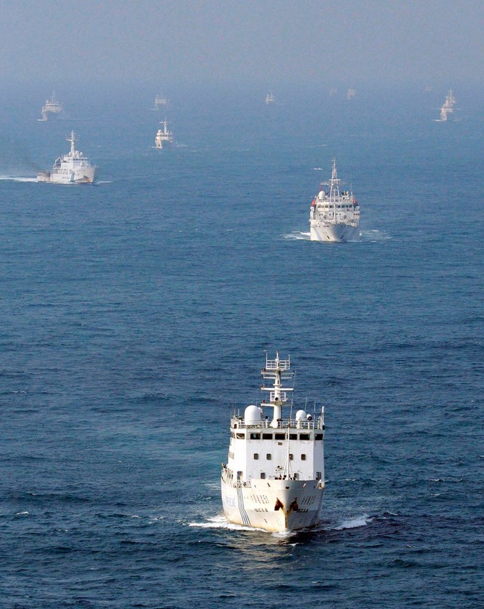 12 tàu công vụ Trung Quốc dàn hàng tiến ra Senkaku/Điếu Ngư