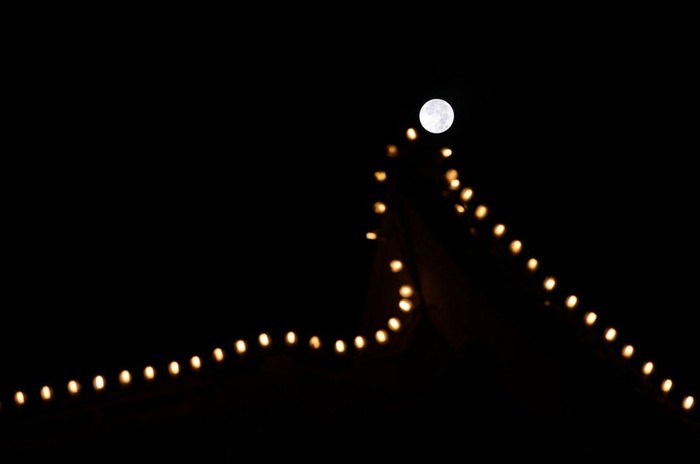 Ánh trăng và đèn đường ở Trường Xuân, thủ phủ tỉnh Cát Lâm