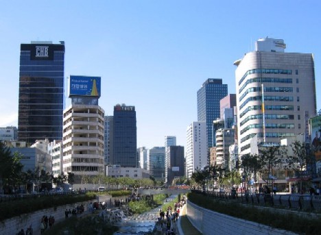 Mô hình phát triển kinh tế của Hàn Quốc được nhiều quốc gia đang phát triển quan tâm, học hỏi (Hình ảnh thủ đô Seoul năm 2010, ảnh minh họa)