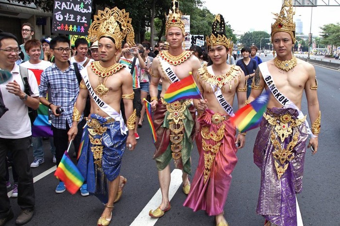 Nhóm dân đồng tính đến từ Thái Lan