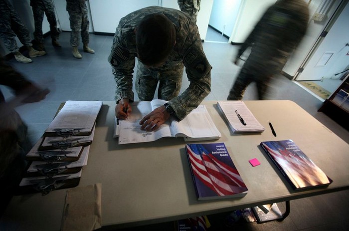 Quân nhân Mỹ tham gia bầu cử