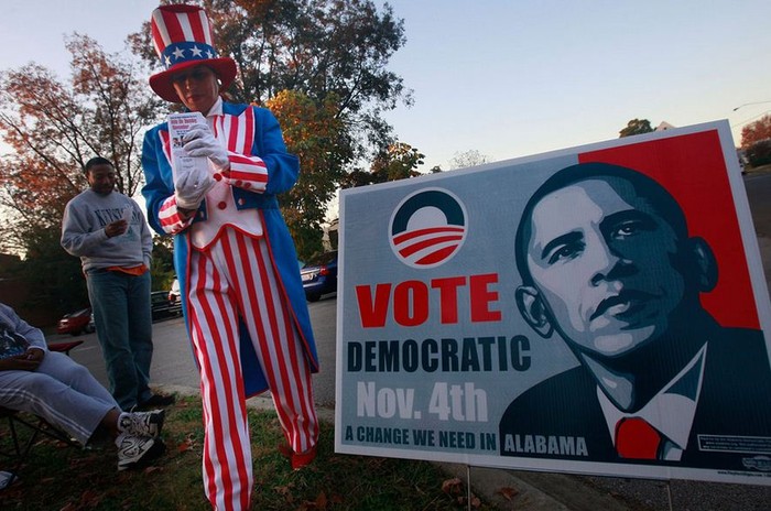 Một nhóm người vận động bỏ phiếu cho đương kim Tổng thống Obama