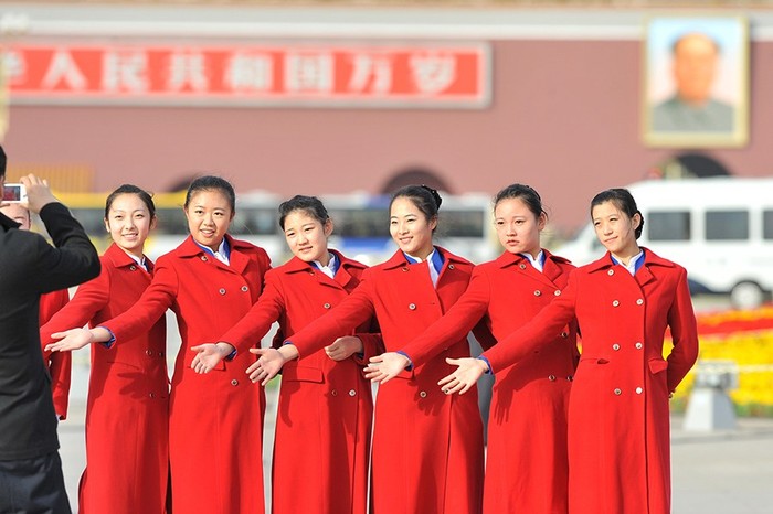 Lễ tân phục vụ đại hội 18 đảng Cộng sản Trung Quốc