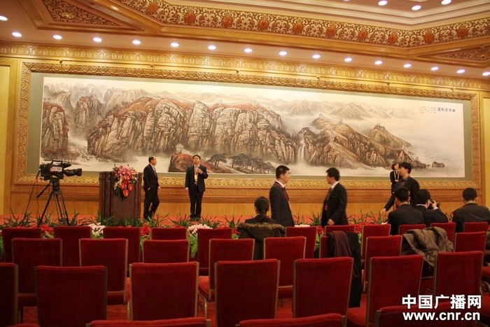Bục phát biểu, ghế ngồi cho các lãnh đạo cao cấp của Trung Quốc vẫn đang để trống