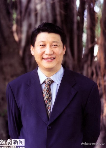 Ông Tập Cận Bình khi làm Bí thư tỉnh ủy Chiết Giang từ tháng 11/2002