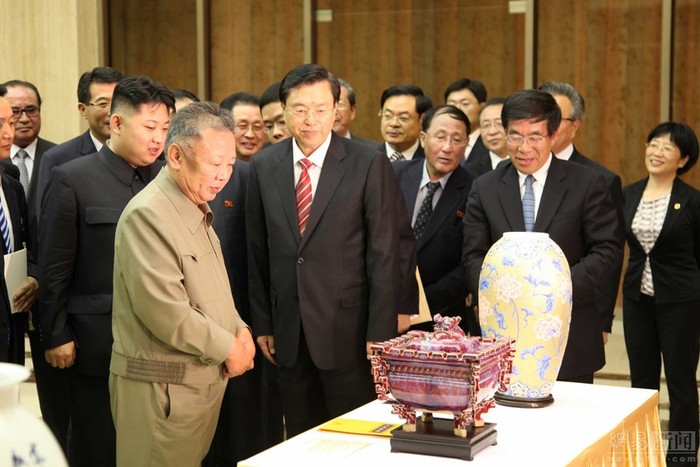 Cha con ông Kim Jong-il tiếp Phó thủ tướng Trung Quốc Trương Đức Giang công du Bình Nhưỡng ngày 12/7/2011