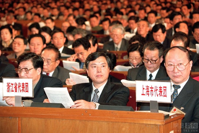 Trương Đức Giang dẫn đầu đoàn đại biểu dự họp Quốc hội Trung Quốc năm 1999