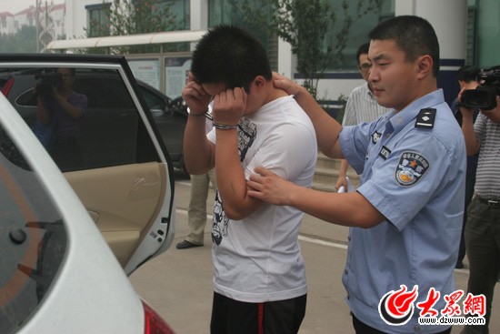 Cảnh sát Trung Quốc bắt kẻ rải truyền đơn tung tin đồn về ngày tận thế (ảnh minh họa)