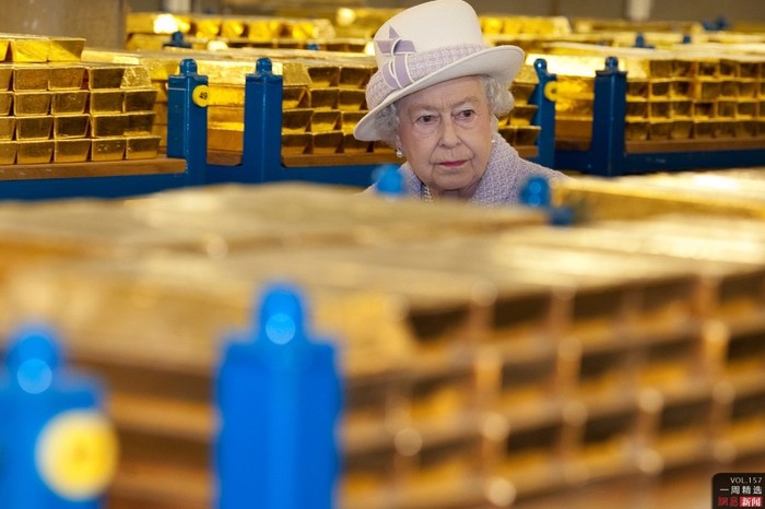 Ngày 13/12 Nữ hoàng Anh kiểm tra kho vàng trong ngân hàng quốc gia này