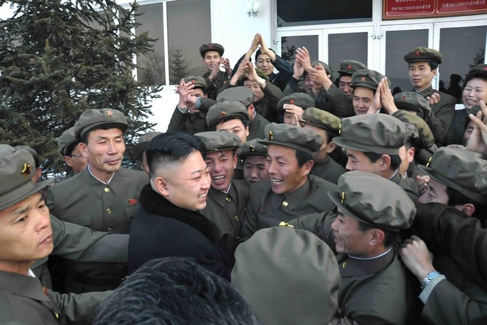 Thành tựu lớn nhất trong năm 2012 đánh dấu sự nghiệp của ông Kim Jong-un là việc Bắc Triều Tiên phóng thành công vệ tinh quan sát trái đất bằng tên lửa đẩy Unha-3 vào ngày 12/12