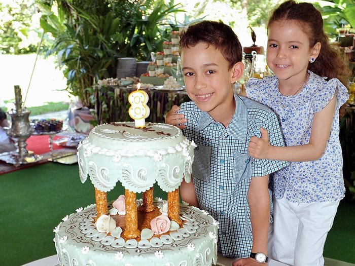 Tiểu Hoàng tử vương quốc Morocco Murray Hassan cùng Công chúa nhỏ Lala Hadi Jia