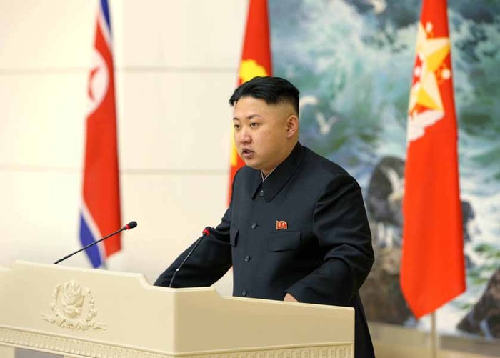 Ông Kim Jong-un phát biểu úy lạo tinh thần các nhà khoa học, tướng lĩnh, chuyên gia có công trong vụ phóng tên lửa Unha-3, đồng thời tuyên bố sẽ tiếp tục phóng tên lửa tầm xa đưa vệ tinh vào vũ trụ