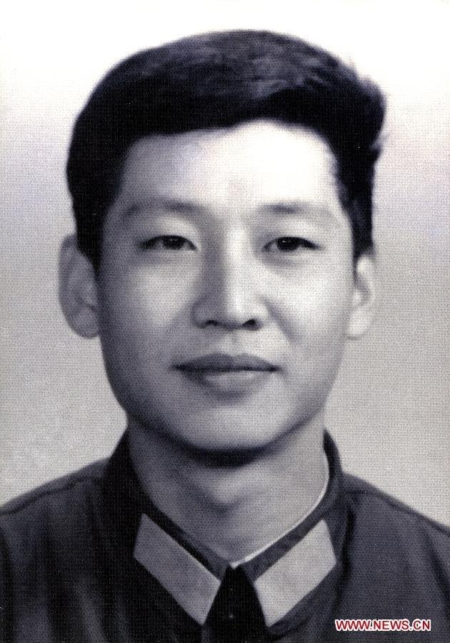 Tập Cận Bình khi làm việc tại Văn phòng Quân ủy Trung ương năm 1979