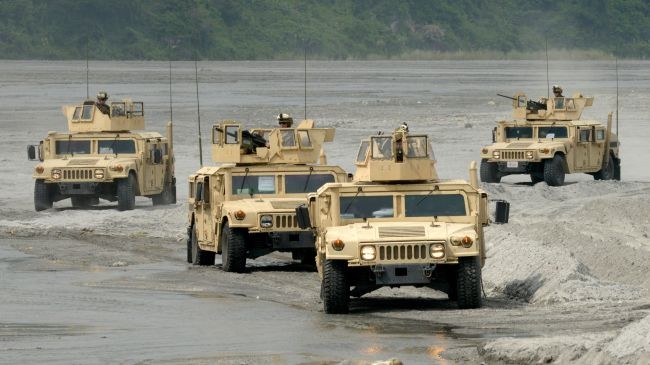 Xe quân sự Mỹ tham gia tập trận chung với quân đội Philippines