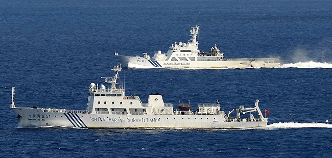 Tàu Hải giám Trung Quốc liên tục tìm cách xâm nhập khu vực Senkaku bất chấp nỗ lực ngăn cản của Cảnh sát biển Nhật Bản. Sự hung hăng của Bắc Kinh đang tạo cớ cho Tokyo?